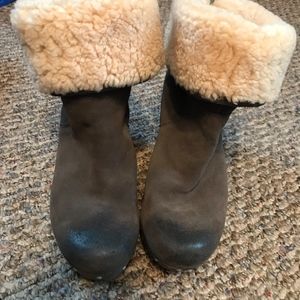 Womens Ugg Gray Suede clog boots size 9
